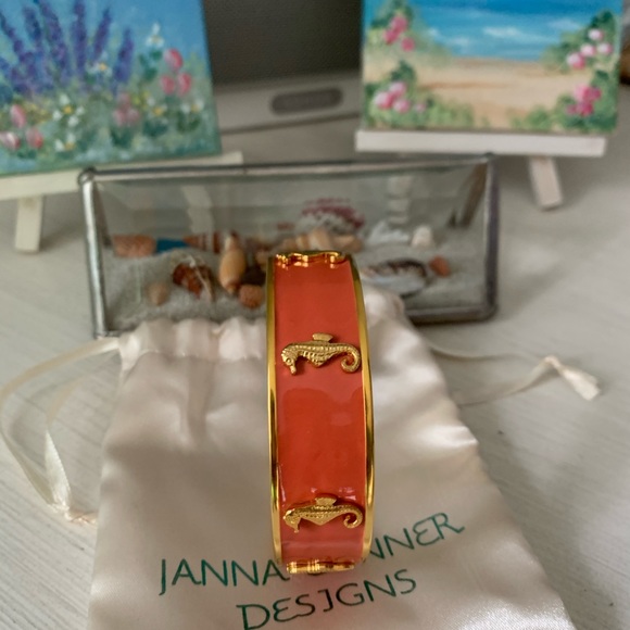 Janna Conner Designs Seahorse Bangle - Picture 2 of 4
